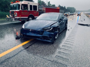 ​Choc sur la route: Les conducteurs de Tesla en tête des accidents (étude)