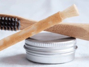 Avec le siwak, véritable brosse à dents naturelle