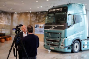 300 camions électriques : DSV prend le virage vert avec Volvo !