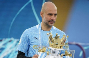 Pep Guardiola prolonge avec Manchester City jusqu'en 2027 et vise de nouveaux sommets