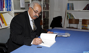 Présentation à Rabat du livre-récit “La conférence des oiseaux expulsés” de Hachemi Salhi