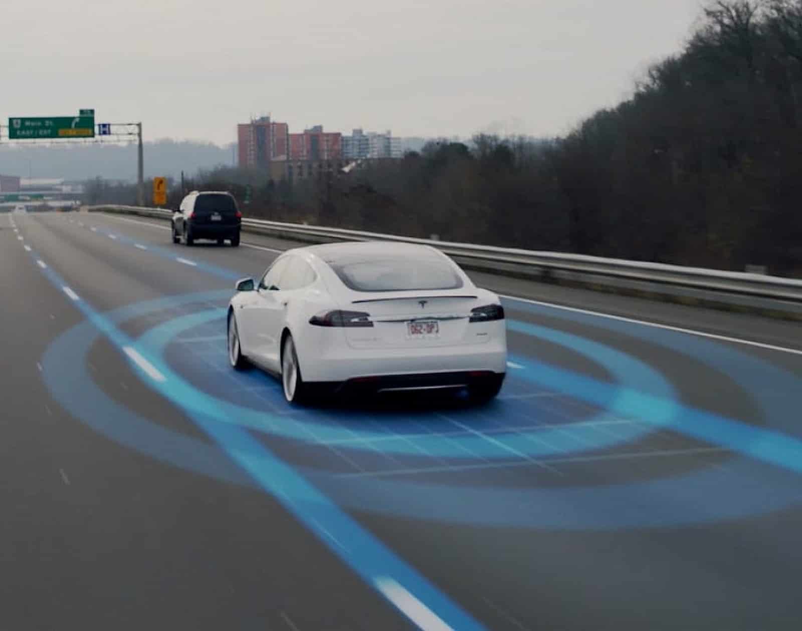 ​Choc Autopilot - Tesla : Des millions de véhicules aappelés pour reprogrammation !