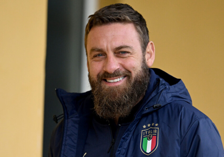 Italie : De Rossi, nouvel entraîneur de l'AS Rome après le limogeage de Mourinho