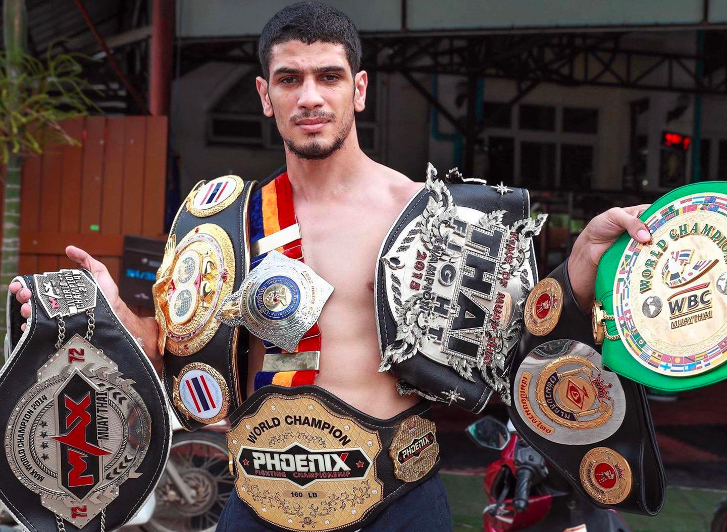 Youssef Boughanem éblouit dans l'Octogone MMA