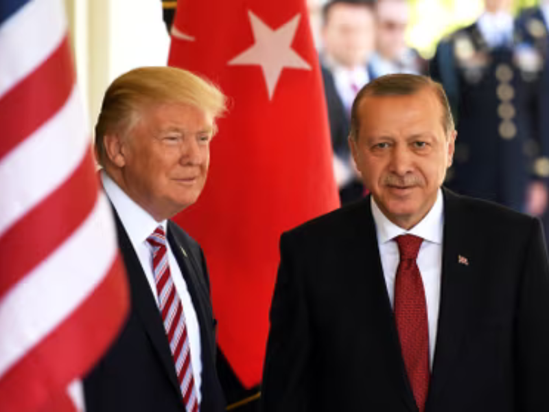 Trump et Erdogan réagissent à la cérémonie d'ouverture des JO