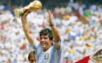 "La main de Dieu": le maillot de Maradona contre l'Angleterre en 1986 aux enchères