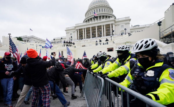 États unis : le Capitol envahi par une foule pro-Donald Trump