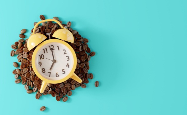 Pourquoi vous devriez éviter le café dès le réveil ? 
