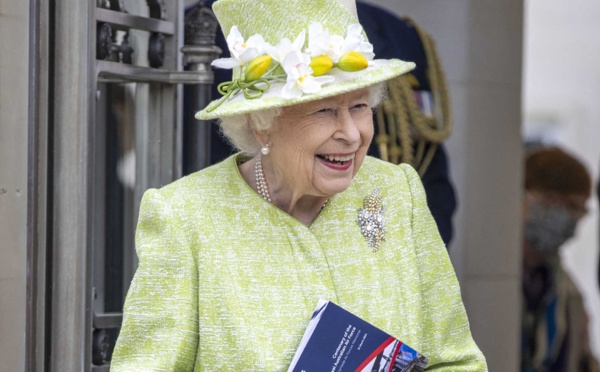 Première apparition de la reine Elizabeth II après 5 mois