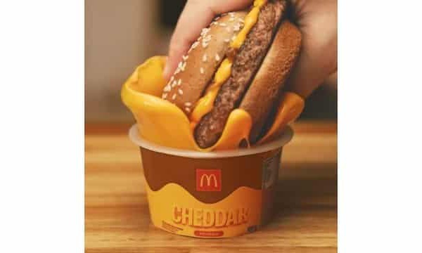 McDonald's propose un pot de cheddar fondu pour tremper votre burger