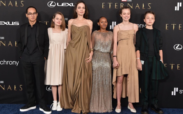 Les enfants de Angelina Jolie portent des vêtements cultes de leurs maman