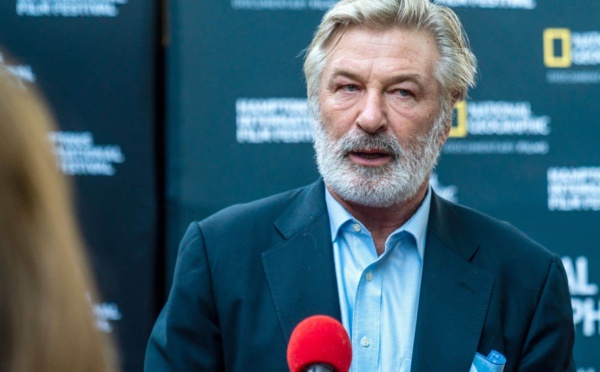 L'acteur Alec Baldwin tue une femme par balle sur un tournage