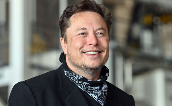 Elon Musk remporte le titre "personnalité de l'année" du magazine Time