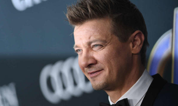 Accident de dameuse : Jeremy Renner s’est cassé plus de 30 os