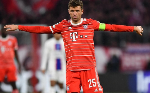 Thomas Müller compare  prend   Messi  à Ronaldo