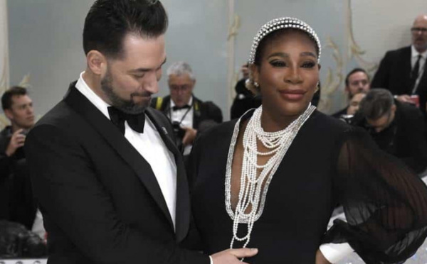 Serena Williams, enceinte, fait ses débuts au gala du Met