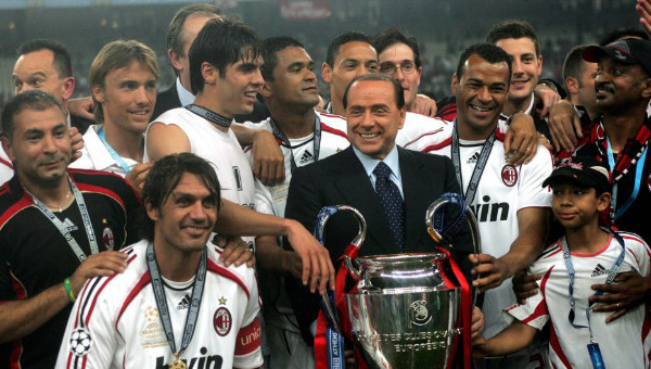 Berlusconi et l'AC Milan : trois décennies de succès financier et de conquêtes de trophées