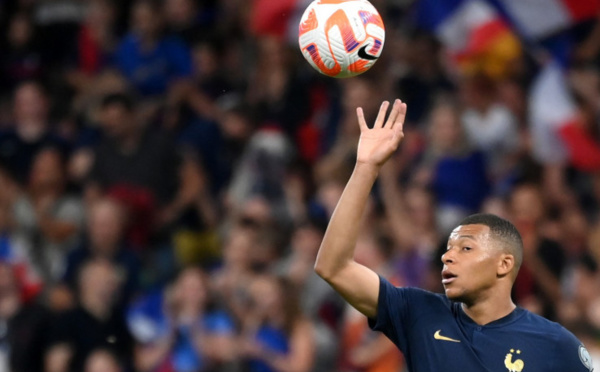 Mbappé termine la saison en beauté et talonne Platini