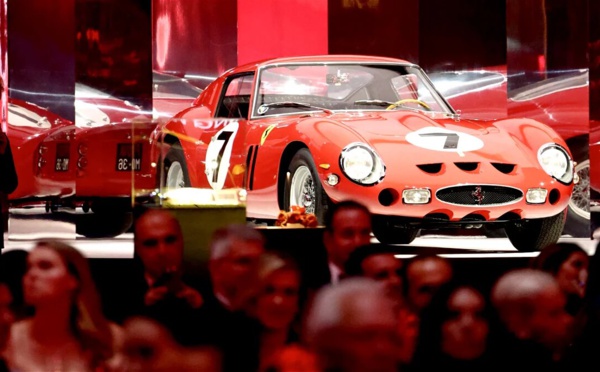 Une Ferrari 250 GTO iconique bat des records aux enchères