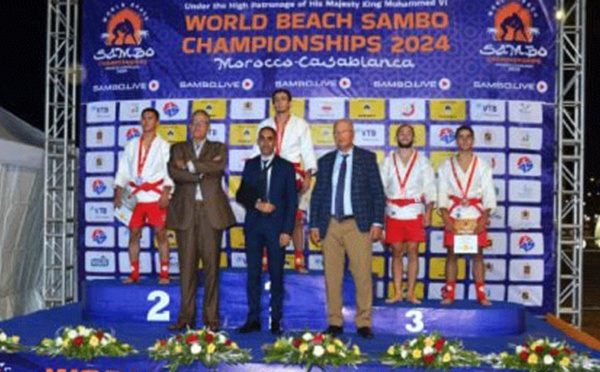 Trois Marocains médaillés de bronze au 4e championnat du monde de Sambo Beach à Casablanca