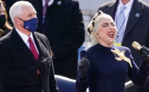 Lady Gaga portait une robe pare-balles à l'investiture de Joe Biden