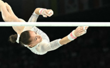 Barres asymétriques : Kaylia Nemour, l'Algérienne, décroche l'or et offre le premier titre olympique à l'Afrique en gymnastique