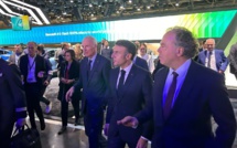 Le Président au volant : Emmanuel Macron Mondial Automobile de Paris 2024 !