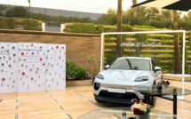 Porsche célèbre les femmes avec style : Le Macan électrique à l’honneur !